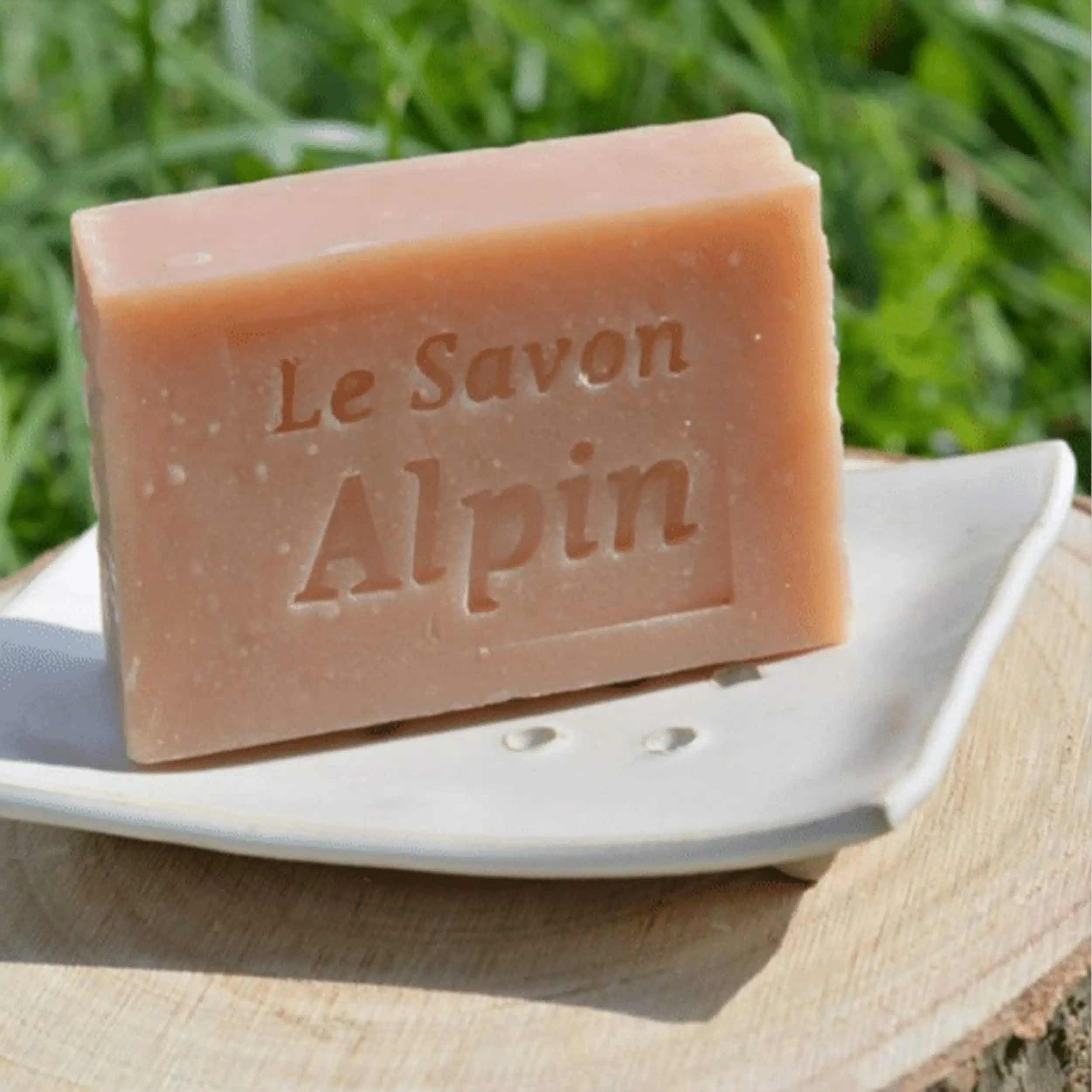 Savon solide naturel à l’huile essentiel de géranium – le Savon Alpin – Image 3