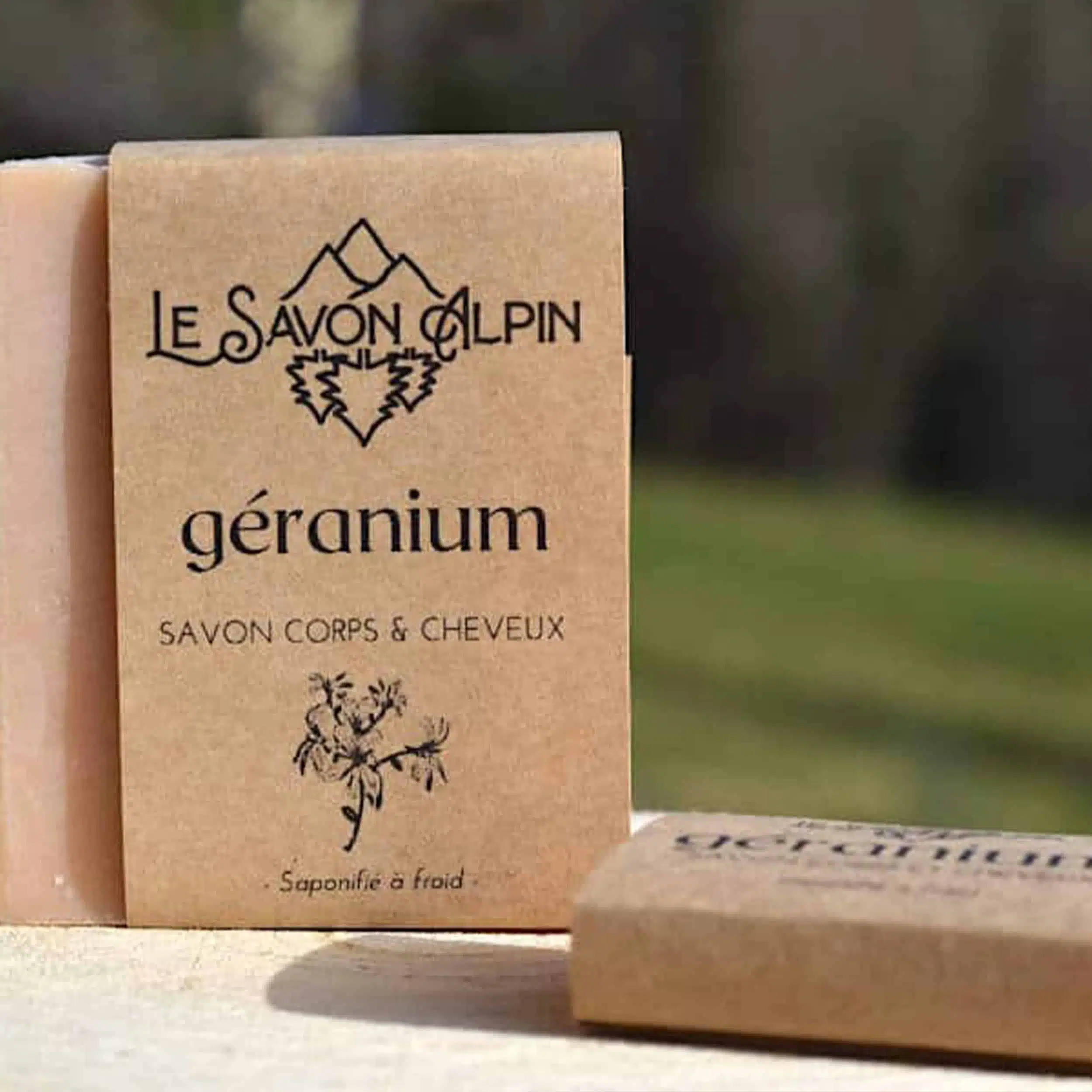 Savon solide naturel à l’huile essentiel de géranium – le Savon Alpin – Image 4