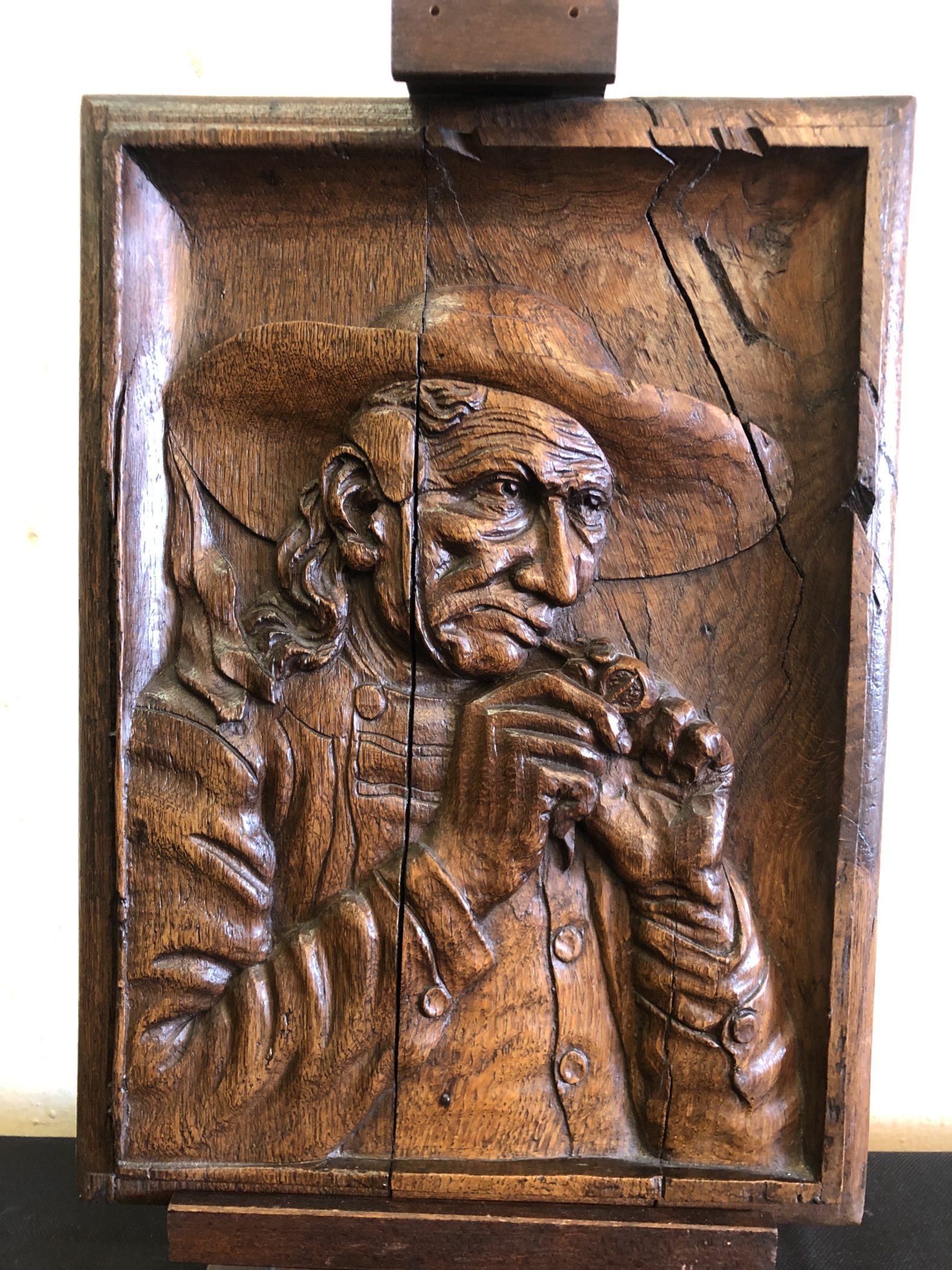 Paire de portraits sculptés en bas relief. Art populaire, XIXe siècle – Image 3