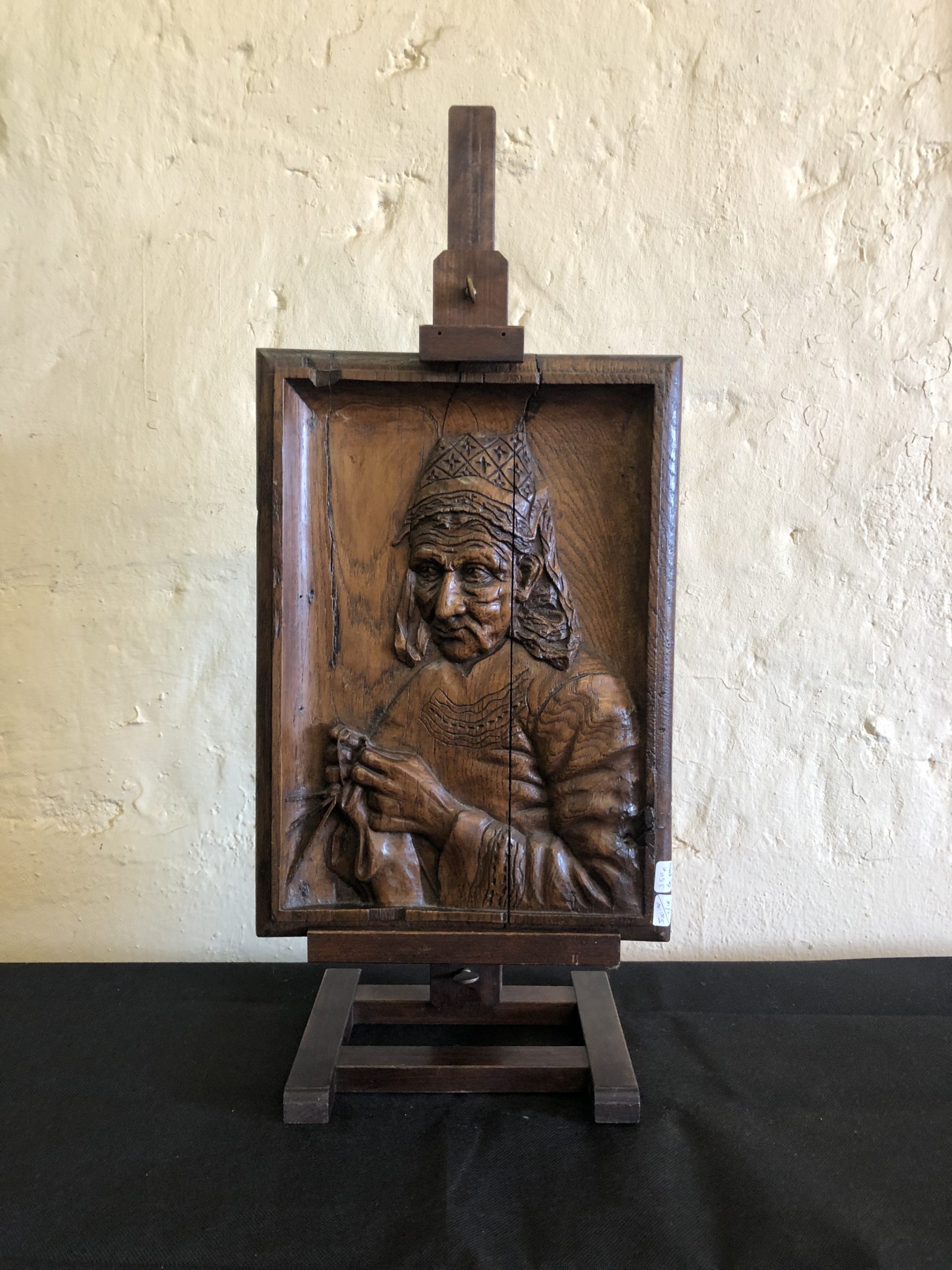 Paire de portraits sculptés en bas relief. Art populaire, XIXe siècle – Image 6