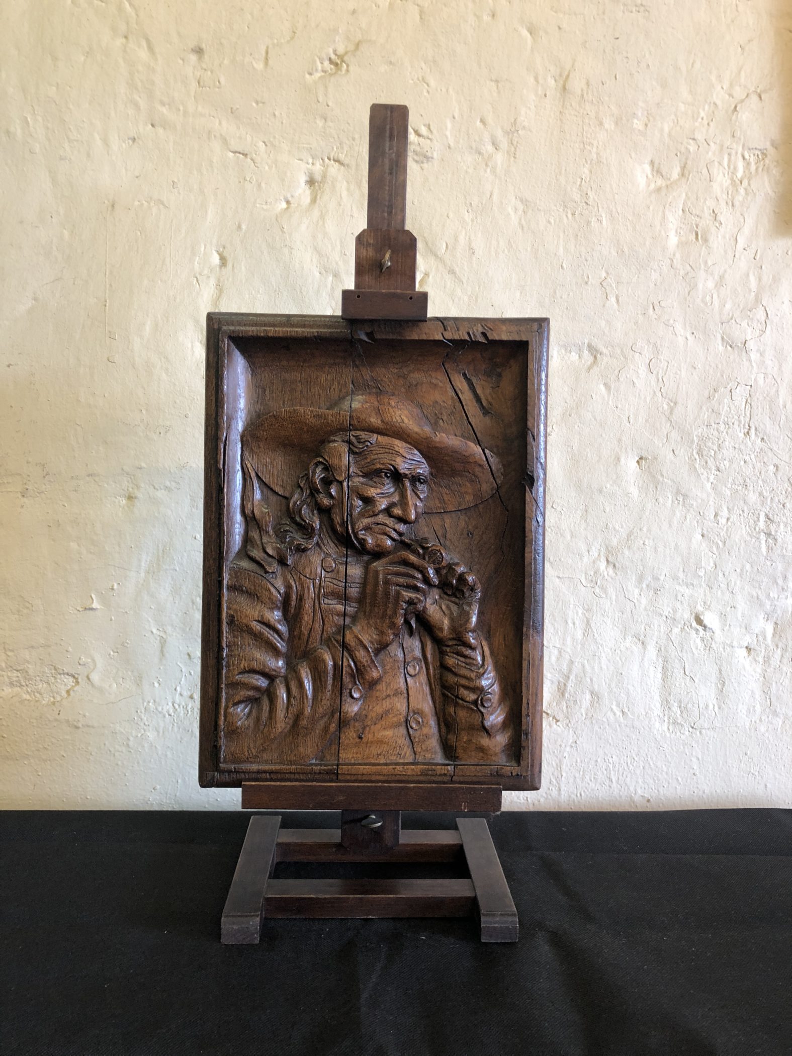 Paire de portraits sculptés en bas relief. Art populaire, XIXe siècle – Image 2